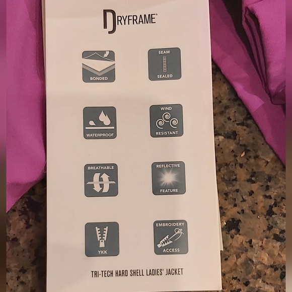 Dryframe tri-tech hard shell jacket - Picture 3 of 11